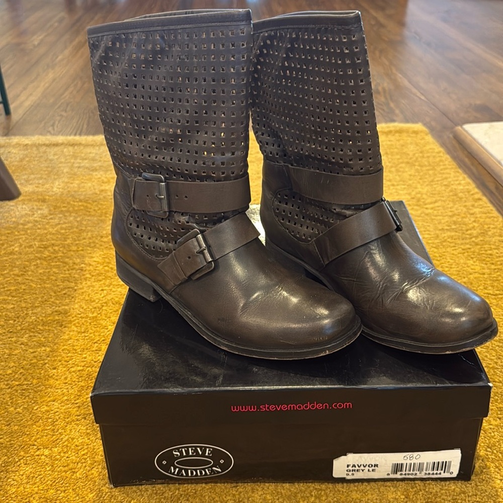 Steve Madden Brown Leather Cutout Calf Boots with Buckles - US 9.5